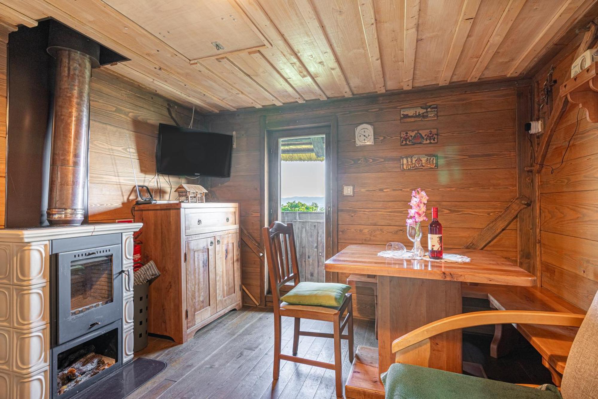 Vineyard Cottage Skatlar Otocec Ngoại thất bức ảnh