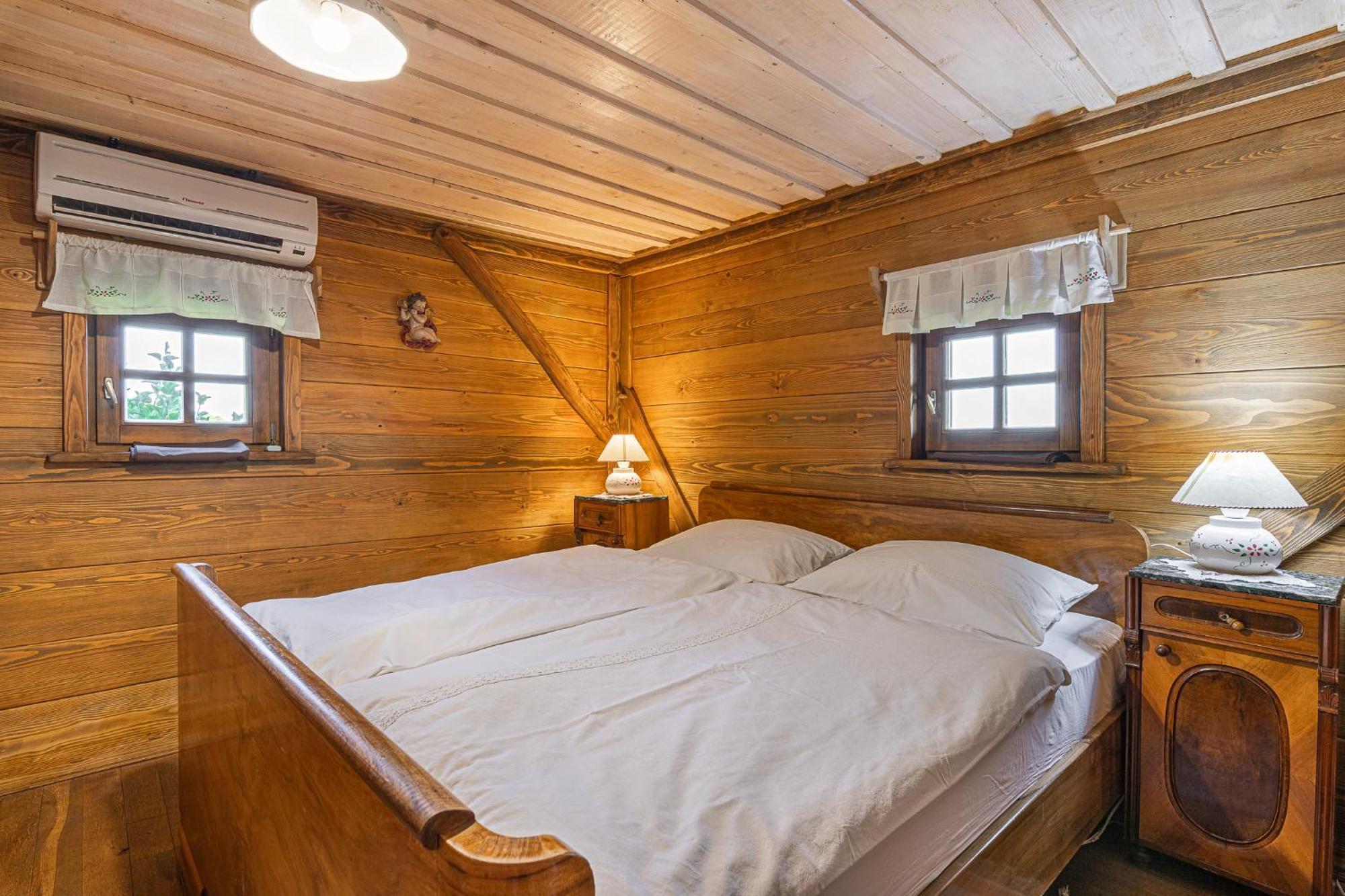 Vineyard Cottage Skatlar Otocec Ngoại thất bức ảnh