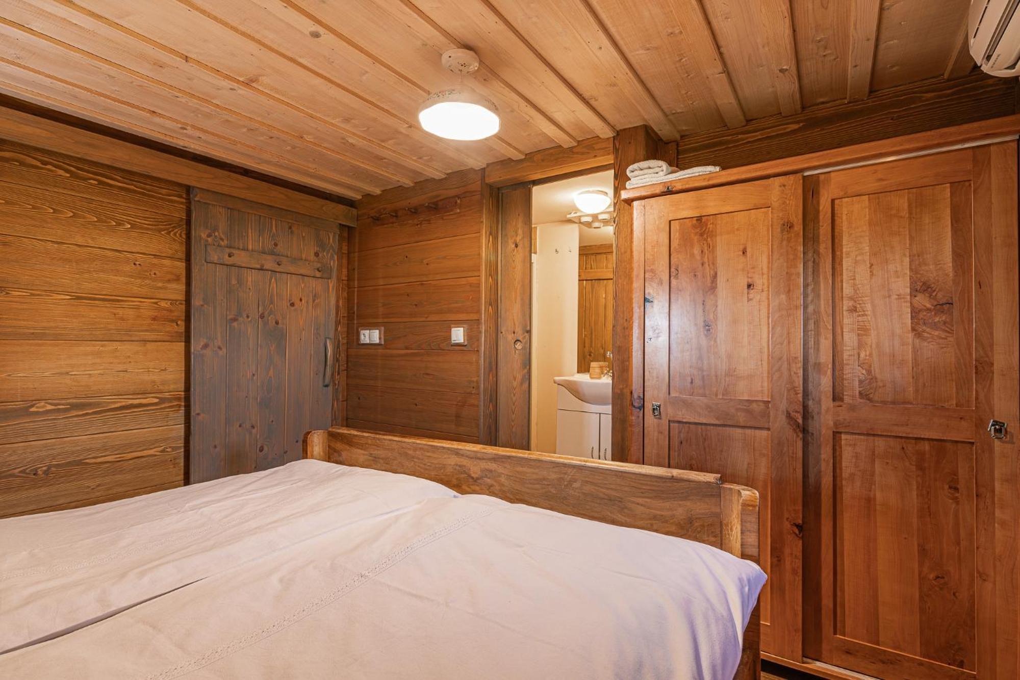 Vineyard Cottage Skatlar Otocec Ngoại thất bức ảnh