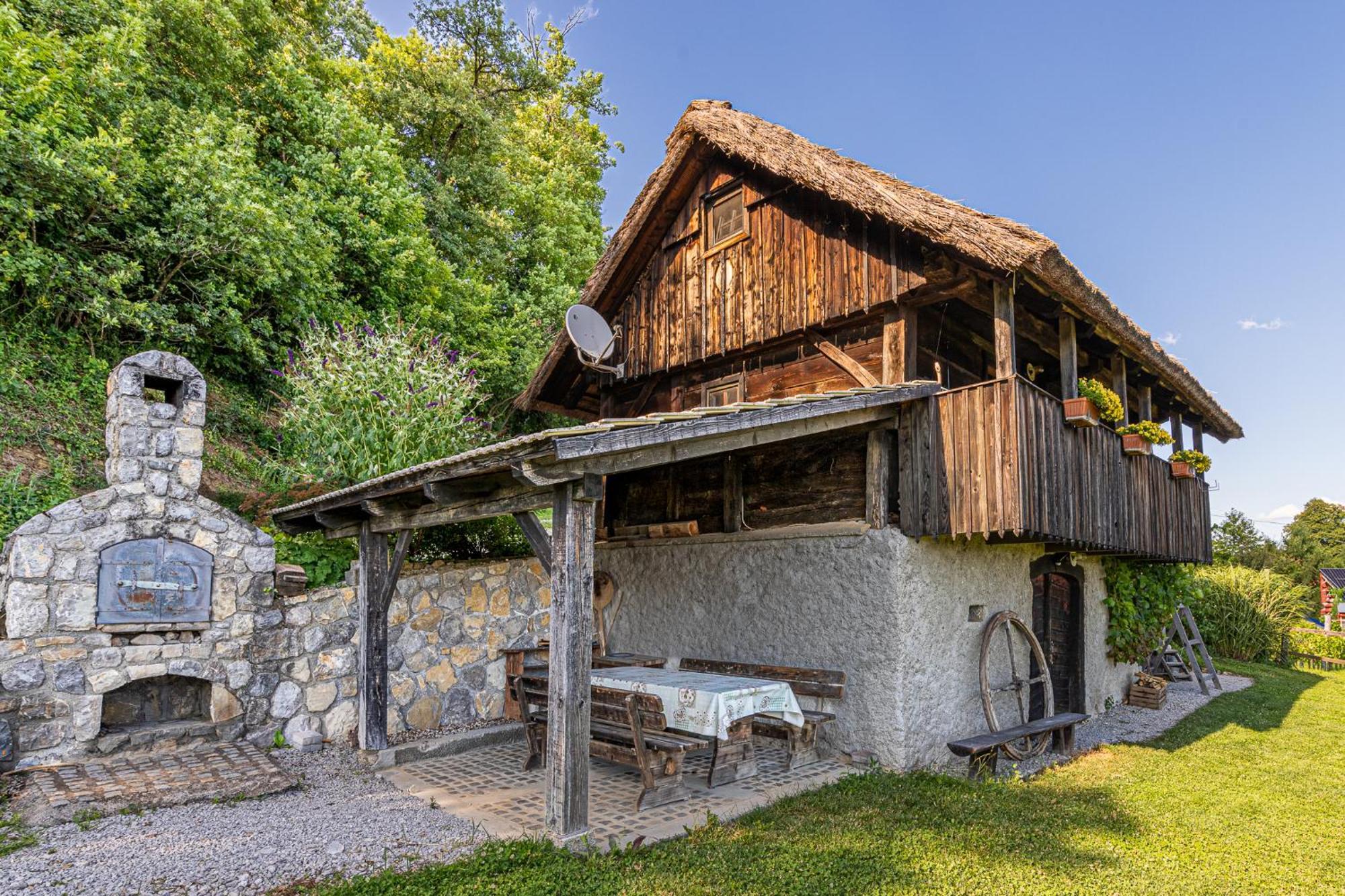 Vineyard Cottage Skatlar Otocec Ngoại thất bức ảnh