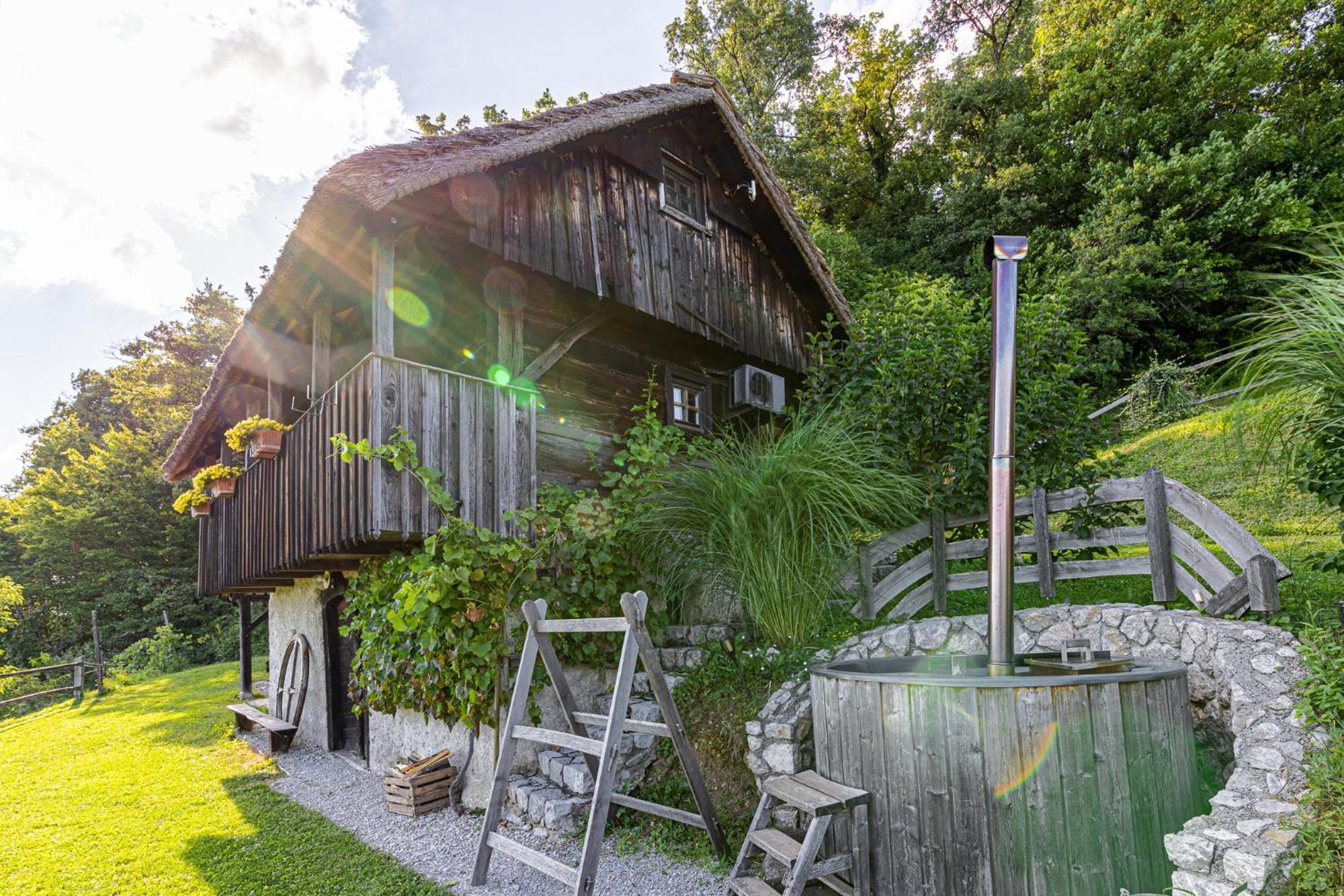 Vineyard Cottage Skatlar Otocec Ngoại thất bức ảnh