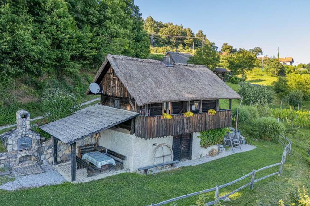 Vineyard Cottage Skatlar Otocec Ngoại thất bức ảnh