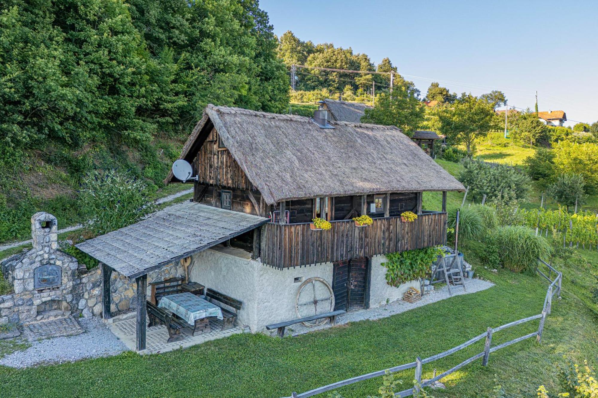 Vineyard Cottage Skatlar Otocec Ngoại thất bức ảnh